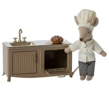 Afbeelding in Gallery-weergave laden, Maileg keuken voor muizen, lichtbruin 11-3114-00