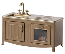 Afbeelding in Gallery-weergave laden, Maileg keuken voor muizen, lichtbruin 11-3114-00