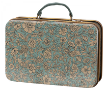Afbeelding in Gallery-weergave laden, Maileg puppy accessoires in koffertje blauw 16-3923-01