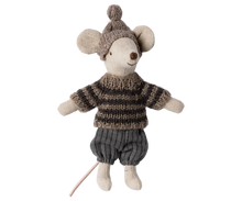 Afbeelding in Gallery-weergave laden, Maileg winter muis met ski set - grote broer muis grijs 17-4211-00