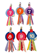 Afbeelding in Gallery-weergave laden, Roebie verjaardagsbadge cijfer 10 - Blauw