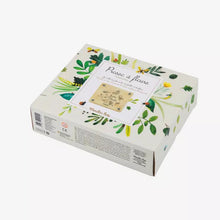 Afbeelding in Gallery-weergave laden, Moulin roty houten bloemenpers