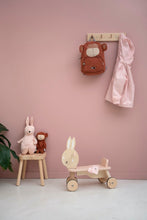 Afbeelding in Gallery-weergave laden, Trixie houten loopfiets met 4 wielen - Mrs. Rabbit