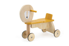 Afbeelding in Gallery-weergave laden, Trixie houten loopfiets met 4 wielen - Mr. Lion