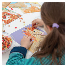 Afbeelding in Gallery-weergave laden, PlayMais - Trendy Mosaic Paarden - circa 3.000 Stukjes