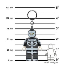 Afbeelding in Gallery-weergave laden, Lego sleutelhanger met licht - Skelet jongen Halloween