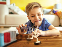 Afbeelding in Gallery-weergave laden, 4M KidzLabs - Dig a Glow Pirate - graaf een glow in the dark piraat op!