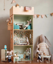 Afbeelding in Gallery-weergave laden, Ada Lauweryssens ❤️ Maileg Chef met Soeppot en Soeplepel 17-4208-00