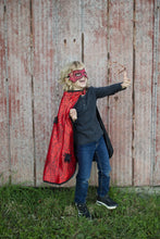 Afbeelding in Gallery-weergave laden, Great Pretenders omkeerbare Spider Bat Cape en masker maat 3-4 jaar - 55270