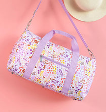 Afbeelding in Gallery-weergave laden, A Little Lovely Company Weekendtas - Bloementuin