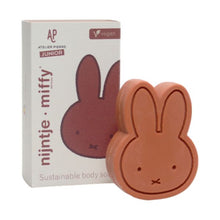 Afbeelding in Gallery-weergave laden, Atelier Piere Junior - Nijntje all in one soap - zeepje Terra