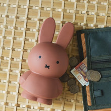 Afbeelding in Gallery-weergave laden, Atelier Piere Junior - Nijntje spaarpot small 13,5 cm - Terra