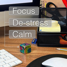 Afbeelding in Gallery-weergave laden, Bopster - Cube Spinner fidget toy - Multicolour metallic