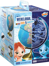 Afbeelding in Gallery-weergave laden, Buki France Wereldbol dag en nacht 8j+ - BU7345NL