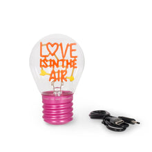 Afbeelding in Gallery-weergave laden, Legami Valentijn - Decorative lightbulb - Love is in the Air - Bulb Fiction