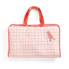 Afbeelding in Gallery-weergave laden, Djeco Pomea draagbare luiertas - Pink Peak - DJ07850