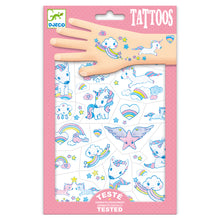 Afbeelding in Gallery-weergave laden, Djeco tattoos set Unicorns Eenhoorns glittertattoos - DJ09575