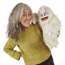Afbeelding in Gallery-weergave laden, Folkmanis handpop Yeti