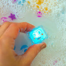 Afbeelding in Gallery-weergave laden, Glopals Light up cubes 4 stuks - Blair / Blauw