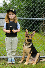 Afbeelding in Gallery-weergave laden, Great Pretenders K9 unit politie set met vest, pet en pluche puppy - maat 5/6 jaar - 80795
