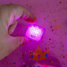 Afbeelding in Gallery-weergave laden, Glopals Light up cubes 4 stuks - Ida / Roze