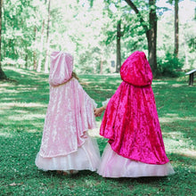 Afbeelding in Gallery-weergave laden, Great Pretenders Deluxe Pink Princess Cape, maat 7-8 jaar - 52017