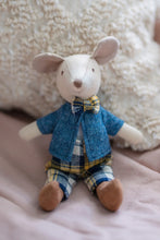 Afbeelding in Gallery-weergave laden, Great Pretenders knuffelpopje Archie de Muis