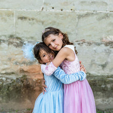 Afbeelding in Gallery-weergave laden, Great Pretenders Velvety Soft Sisters Forever Princess jurk, maat 5-6 jaar - 34185