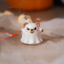 Afbeelding in Gallery-weergave laden, Legami Halloween - Lip Gloss - Magic Kiss Teddy Ghost