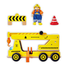 Afbeelding in Gallery-weergave laden, Hape Toys - Mobile Crane, grote mobiele kraan - E3083