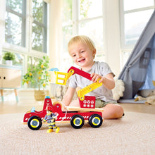 Afbeelding in Gallery-weergave laden, Hape Toys - Siren & Lights Toy Fire Truck, interactieve brandweerwagen - E3090