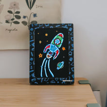 Afbeelding in Gallery-weergave laden, Kidywolf KIDYNEON - kit voor lichtgevende wanddecoratie - Pack 9 borden/3 neon draden