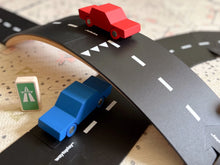Afbeelding in Gallery-weergave laden, WaytoPlay - King of the Road Car Edition - 40 wegdelen + 2 auto's