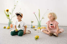 Afbeelding in Gallery-weergave laden, Lässig T-shirt Jersey GOTS Pear milky - maat 98/104, 2-4 jaar