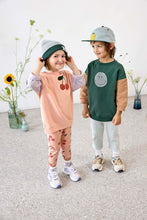 Afbeelding in Gallery-weergave laden, Lässig kids sweater GOTS Cherry peach - maat 62/68, 3-6 maanden