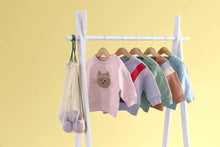 Afbeelding in Gallery-weergave laden, Lässig kinder sweater GOTS kat Cloud pink - maat 62/68