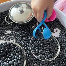 Afbeelding in Gallery-weergave laden, Learning Resources fijne motoriek Squeezy Tweezers™- per stuk