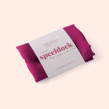 Afbeelding in Gallery-weergave laden, Little Botanic Label - Playcycle speeldoek klein - 30cm - Fuchsia