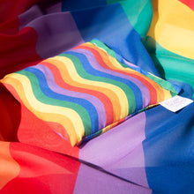 Afbeelding in Gallery-weergave laden, Little Botanic Label - Playcycle speeldoek klein - 30cm - Regenboog Waves
