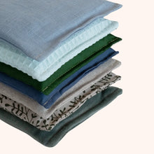 Afbeelding in Gallery-weergave laden, Little Botanic Label - Sensorische pittenzakjes - Green Jeans - 7 stuks