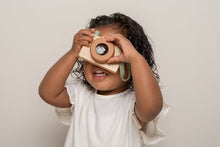 Afbeelding in Gallery-weergave laden, Little Dutch houten camera - LD7102