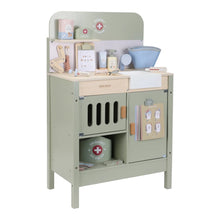 Afbeelding in Gallery-weergave laden, Little Dutch houten dierenarts praktijk speelset - LD2546