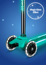 Afbeelding in Gallery-weergave laden, Micro Step Maxi Deluxe Glow LED Plus - 3-wiel kinderstep - Aqua Mint