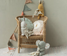 Afbeelding in Gallery-weergave laden, Maileg Lullaby friends muziekdoosje Bunny Nature 32 cm 16-4970-01