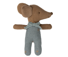 Afbeelding in Gallery-weergave laden, Maileg Sleepy wakey baby muis in luciferdoosje Blauw 17-4001-00