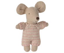 Afbeelding in Gallery-weergave laden, Maileg Baby mouse in carry cot - Rose 17-5004-00