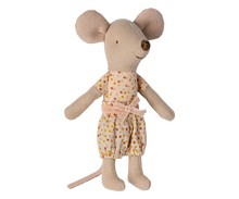 Afbeelding in Gallery-weergave laden, Maileg kleine zus muis in luciferdoosje 17-4100-00