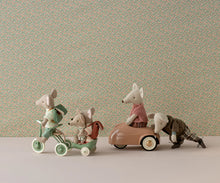 Afbeelding in Gallery-weergave laden, Maileg metalen driewieler met abri voor muizen groen 11-4105-01