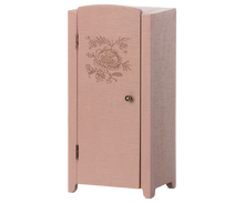 Afbeelding in Gallery-weergave laden, Maileg miniatuur kast licht roze 11-1009-03