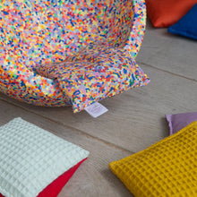 Afbeelding in Gallery-weergave laden, Little Botanic Label - Sensorische pittenzakjes 7 stuks - Pastel + super confetti